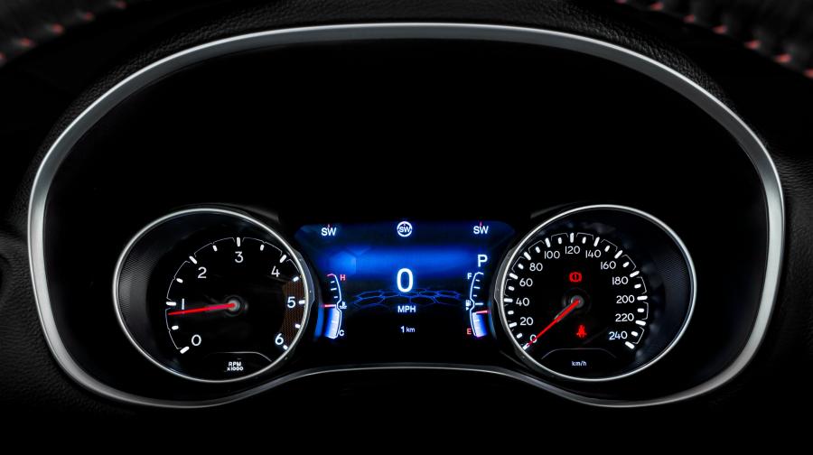 Панель приборов Jeep Compass Trailhawk 2016 года  (LA) (фото 6 из 27)